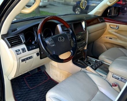 Черный Лексус ЛХ, объемом двигателя 5.7 л и пробегом 250 тыс. км за 24000 $, фото 11 на Automoto.ua