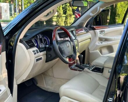 Черный Лексус ЛХ, объемом двигателя 5.7 л и пробегом 230 тыс. км за 21500 $, фото 7 на Automoto.ua