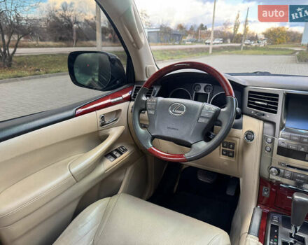Чорний Лексус ЛХ, об'ємом двигуна 5.7 л та пробігом 233 тис. км за 21900 $, фото 14 на Automoto.ua