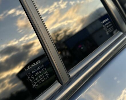 Черный Лексус ЛХ, объемом двигателя 5.7 л и пробегом 306 тыс. км за 21500 $, фото 7 на Automoto.ua