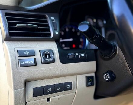 Черный Лексус ЛХ, объемом двигателя 5.7 л и пробегом 250 тыс. км за 24000 $, фото 9 на Automoto.ua