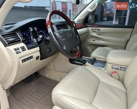 Чорний Лексус ЛХ, об'ємом двигуна 5.7 л та пробігом 230 тис. км за 23900 $, фото 26 на Automoto.ua