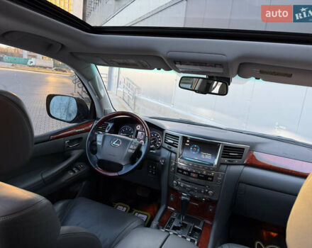 Черный Лексус ЛХ, объемом двигателя 5.69 л и пробегом 160 тыс. км за 26990 $, фото 58 на Automoto.ua