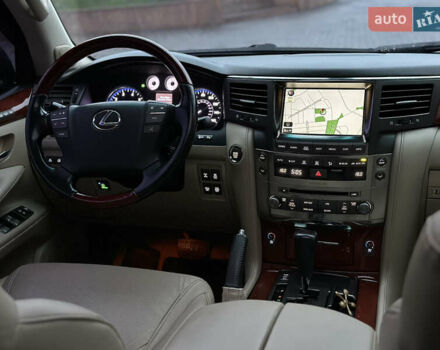 Чорний Лексус ЛХ, об'ємом двигуна 5.66 л та пробігом 262 тис. км за 18999 $, фото 34 на Automoto.ua