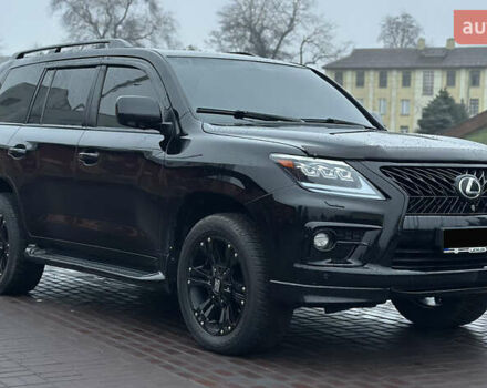 Черный Лексус ЛХ, объемом двигателя 5.66 л и пробегом 263 тыс. км за 19999 $, фото 5 на Automoto.ua