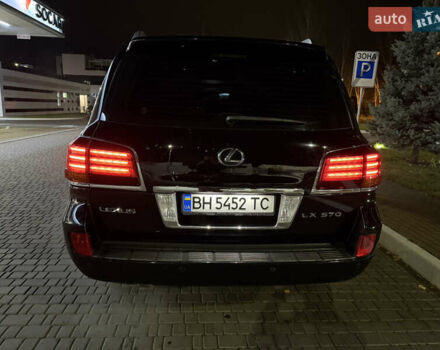 Черный Лексус ЛХ, объемом двигателя 5.7 л и пробегом 267 тыс. км за 23800 $, фото 16 на Automoto.ua