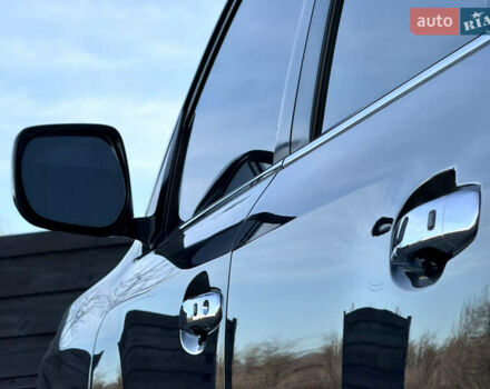 Черный Лексус ЛХ, объемом двигателя 5.7 л и пробегом 252 тыс. км за 25999 $, фото 31 на Automoto.ua