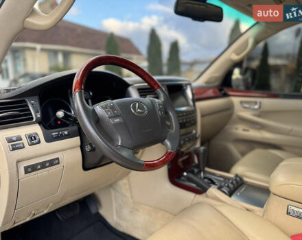 Чорний Лексус ЛХ, об'ємом двигуна 5.7 л та пробігом 233 тис. км за 21900 $, фото 13 на Automoto.ua