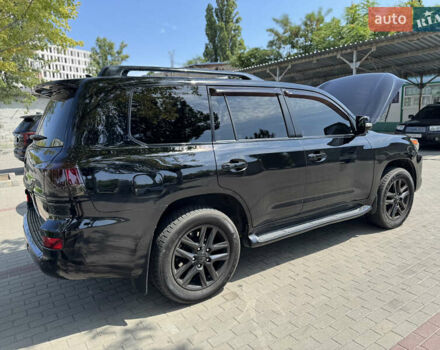 Черный Лексус ЛХ, объемом двигателя 5.7 л и пробегом 280 тыс. км за 23900 $, фото 3 на Automoto.ua