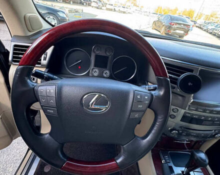 Черный Лексус ЛХ, объемом двигателя 5.66 л и пробегом 200 тыс. км за 25999 $, фото 19 на Automoto.ua