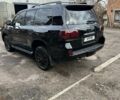 Черный Лексус ЛХ, объемом двигателя 5.66 л и пробегом 300 тыс. км за 24000 $, фото 2 на Automoto.ua