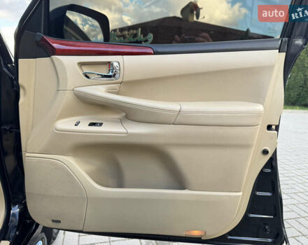 Чорний Лексус ЛХ, об'ємом двигуна 5.7 л та пробігом 233 тис. км за 21900 $, фото 29 на Automoto.ua