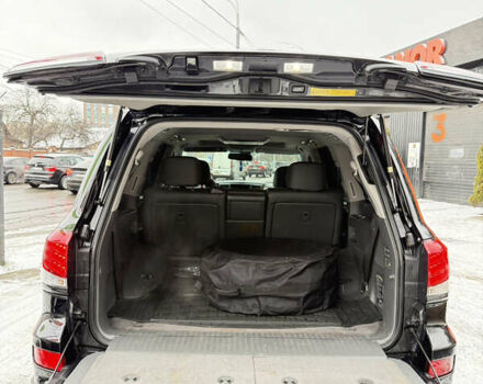 Черный Лексус ЛХ, объемом двигателя 5.66 л и пробегом 350 тыс. км за 21000 $, фото 8 на Automoto.ua