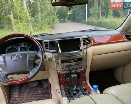 Черный Лексус ЛХ, объемом двигателя 5.7 л и пробегом 407 тыс. км за 20450 $, фото 12 на Automoto.ua