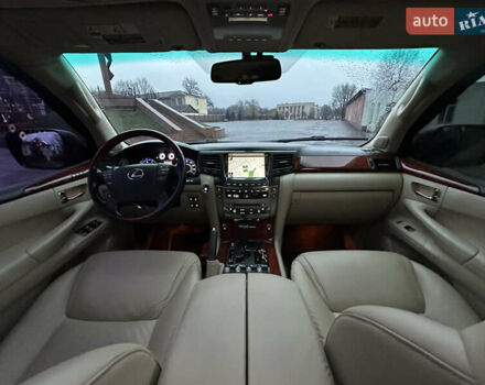 Чорний Лексус ЛХ, об'ємом двигуна 5.66 л та пробігом 262 тис. км за 18999 $, фото 33 на Automoto.ua