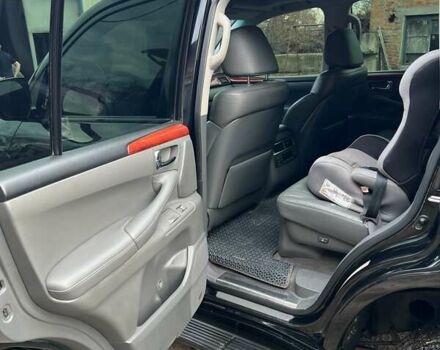 Черный Лексус ЛХ, объемом двигателя 5.66 л и пробегом 300 тыс. км за 24000 $, фото 7 на Automoto.ua