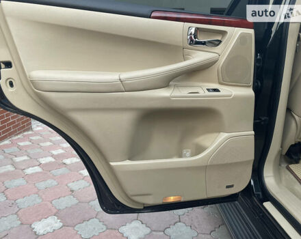 Чорний Лексус ЛХ, об'ємом двигуна 5.7 л та пробігом 172 тис. км за 25000 $, фото 10 на Automoto.ua