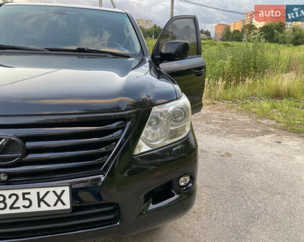 Черный Лексус ЛХ, объемом двигателя 5.7 л и пробегом 407 тыс. км за 20450 $, фото 24 на Automoto.ua