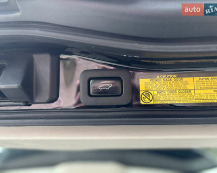 Черный Лексус ЛХ, объемом двигателя 5.7 л и пробегом 325 тыс. км за 23900 $, фото 23 на Automoto.ua