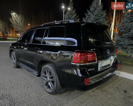 Черный Лексус ЛХ, объемом двигателя 5.7 л и пробегом 267 тыс. км за 23800 $, фото 8 на Automoto.ua