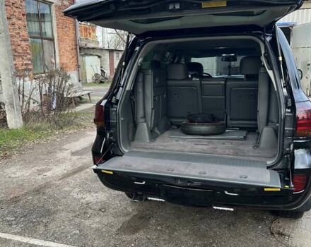 Черный Лексус ЛХ, объемом двигателя 5.66 л и пробегом 300 тыс. км за 24000 $, фото 8 на Automoto.ua