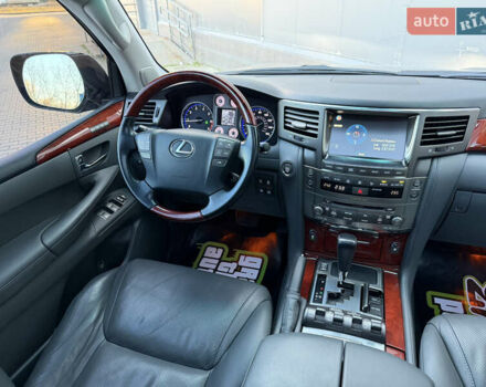 Черный Лексус ЛХ, объемом двигателя 5.69 л и пробегом 160 тыс. км за 26990 $, фото 25 на Automoto.ua