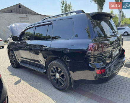 Черный Лексус ЛХ, объемом двигателя 5.7 л и пробегом 280 тыс. км за 23900 $, фото 6 на Automoto.ua