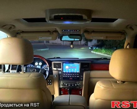 Черный Лексус ЛХ, объемом двигателя 5.7 л и пробегом 242 тыс. км за 20500 $, фото 6 на Automoto.ua