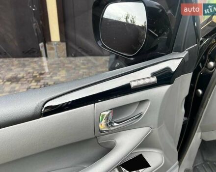 Черный Лексус ЛХ, объемом двигателя 5.66 л и пробегом 234 тыс. км за 34999 $, фото 21 на Automoto.ua