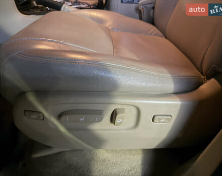 Черный Лексус ЛХ, объемом двигателя 5.7 л и пробегом 267 тыс. км за 23800 $, фото 21 на Automoto.ua