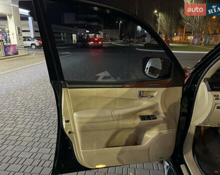 Черный Лексус ЛХ, объемом двигателя 5.7 л и пробегом 267 тыс. км за 23800 $, фото 22 на Automoto.ua