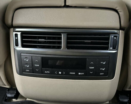 Черный Лексус ЛХ, объемом двигателя 5.66 л и пробегом 263 тыс. км за 19999 $, фото 53 на Automoto.ua