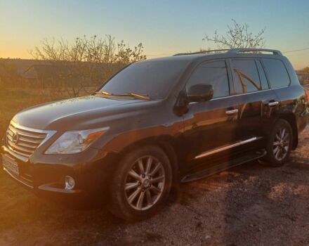 Черный Лексус ЛХ, объемом двигателя 5 л и пробегом 250 тыс. км за 23000 $, фото 5 на Automoto.ua