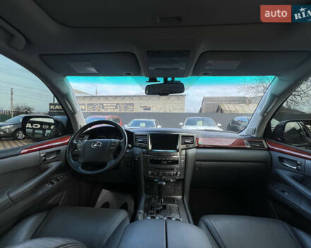 Черный Лексус ЛХ, объемом двигателя 5.7 л и пробегом 110 тыс. км за 33600 $, фото 18 на Automoto.ua