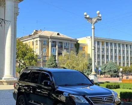 Черный Лексус ЛХ, объемом двигателя 5.7 л и пробегом 250 тыс. км за 24000 $, фото 2 на Automoto.ua