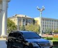 Черный Лексус ЛХ, объемом двигателя 5.7 л и пробегом 250 тыс. км за 24000 $, фото 2 на Automoto.ua