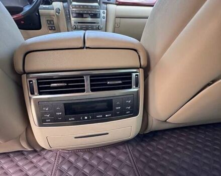 Черный Лексус ЛХ, объемом двигателя 5.66 л и пробегом 198 тыс. км за 27500 $, фото 1 на Automoto.ua