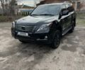 Черный Лексус ЛХ, объемом двигателя 5.66 л и пробегом 300 тыс. км за 24000 $, фото 1 на Automoto.ua