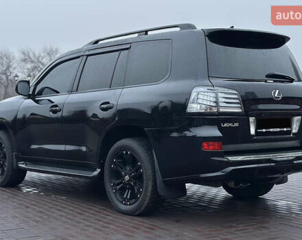 Черный Лексус ЛХ, объемом двигателя 5.66 л и пробегом 263 тыс. км за 19999 $, фото 9 на Automoto.ua