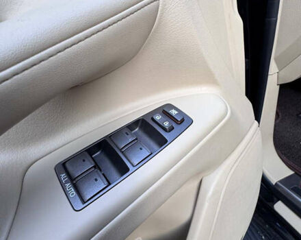 Черный Лексус ЛХ, объемом двигателя 5.66 л и пробегом 200 тыс. км за 25999 $, фото 15 на Automoto.ua