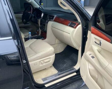 Черный Лексус ЛХ, объемом двигателя 5.69 л и пробегом 235 тыс. км за 23000 $, фото 12 на Automoto.ua