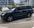 Черный Лексус ЛХ, объемом двигателя 5.69 л и пробегом 235 тыс. км за 23000 $, фото 1 на Automoto.ua