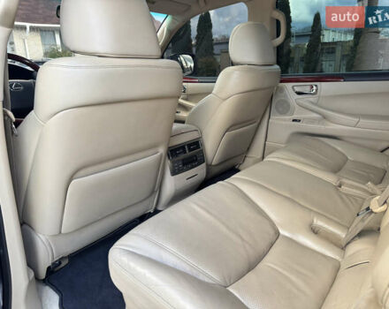 Чорний Лексус ЛХ, об'ємом двигуна 5.7 л та пробігом 233 тис. км за 21900 $, фото 19 на Automoto.ua