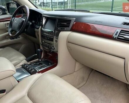 Чорний Лексус ЛХ, об'ємом двигуна 5.66 л та пробігом 74 тис. км за 39400 $, фото 20 на Automoto.ua