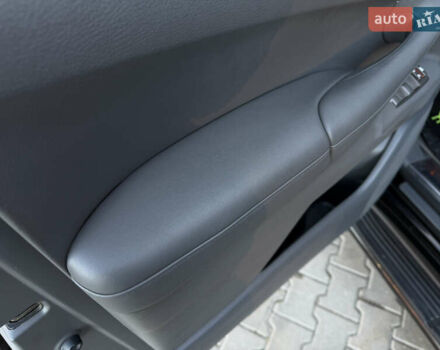 Черный Лексус ЛХ, объемом двигателя 5.69 л и пробегом 160 тыс. км за 26990 $, фото 74 на Automoto.ua