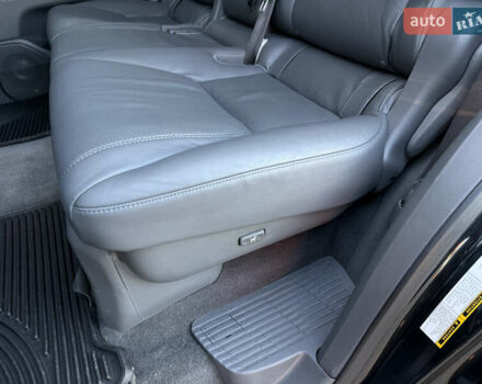 Черный Лексус ЛХ, объемом двигателя 5.69 л и пробегом 160 тыс. км за 26990 $, фото 32 на Automoto.ua