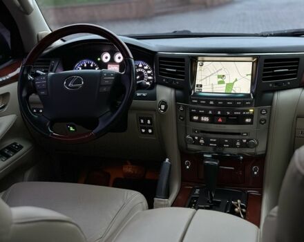 Чорний Лексус ЛХ, об'ємом двигуна 5.7 л та пробігом 262 тис. км за 19999 $, фото 15 на Automoto.ua