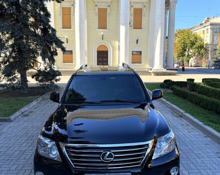 Черный Лексус ЛХ, объемом двигателя 5.7 л и пробегом 250 тыс. км за 24000 $, фото 6 на Automoto.ua