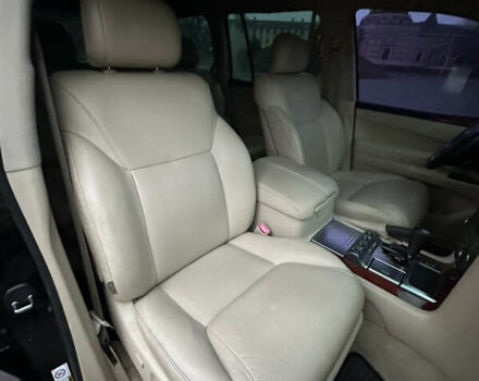 Черный Лексус ЛХ, объемом двигателя 5.66 л и пробегом 263 тыс. км за 19999 $, фото 24 на Automoto.ua