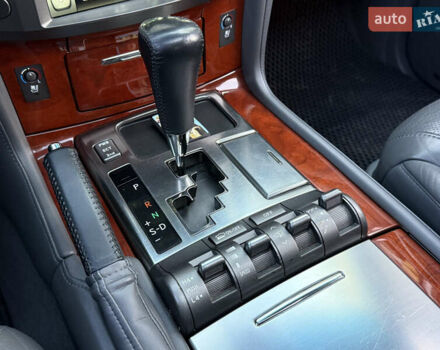 Черный Лексус ЛХ, объемом двигателя 5.7 л и пробегом 252 тыс. км за 25999 $, фото 87 на Automoto.ua